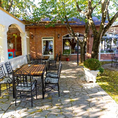 Hotel Paradise Шкодер Экстерьер фото