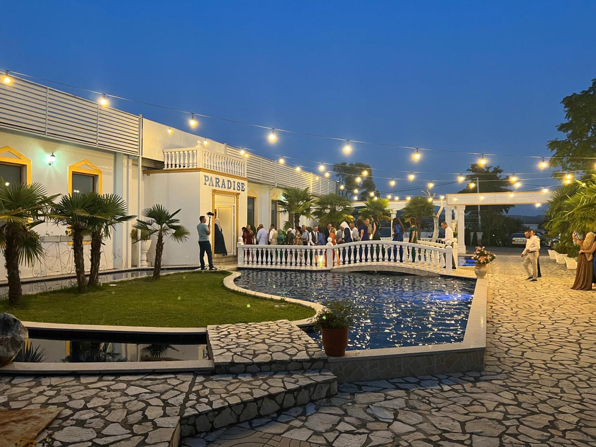 Hotel Paradise Шкодер Экстерьер фото