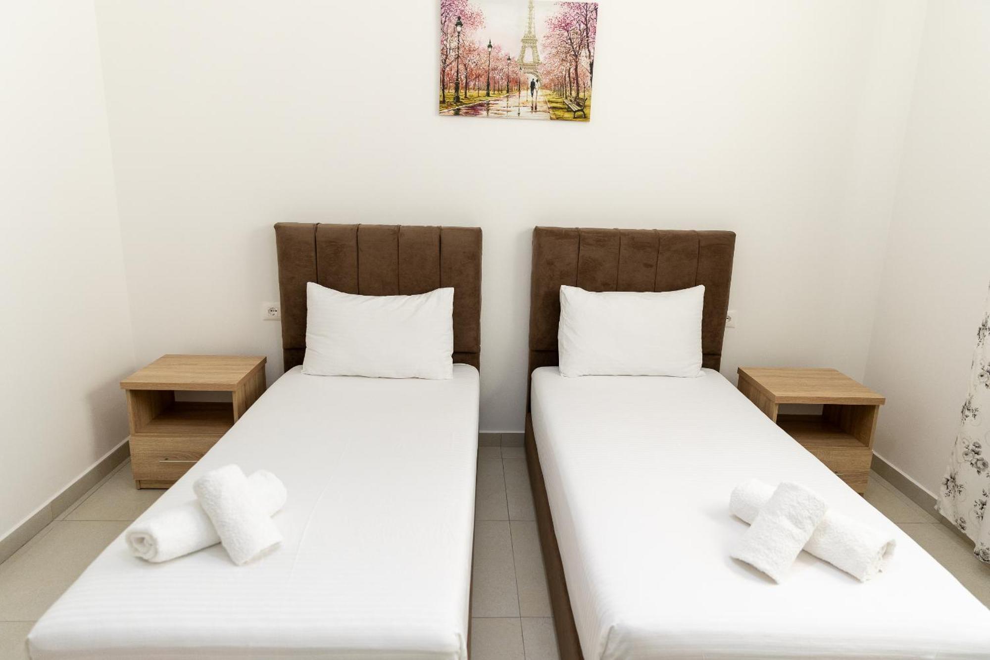 Hotel Paradise Шкодер Экстерьер фото