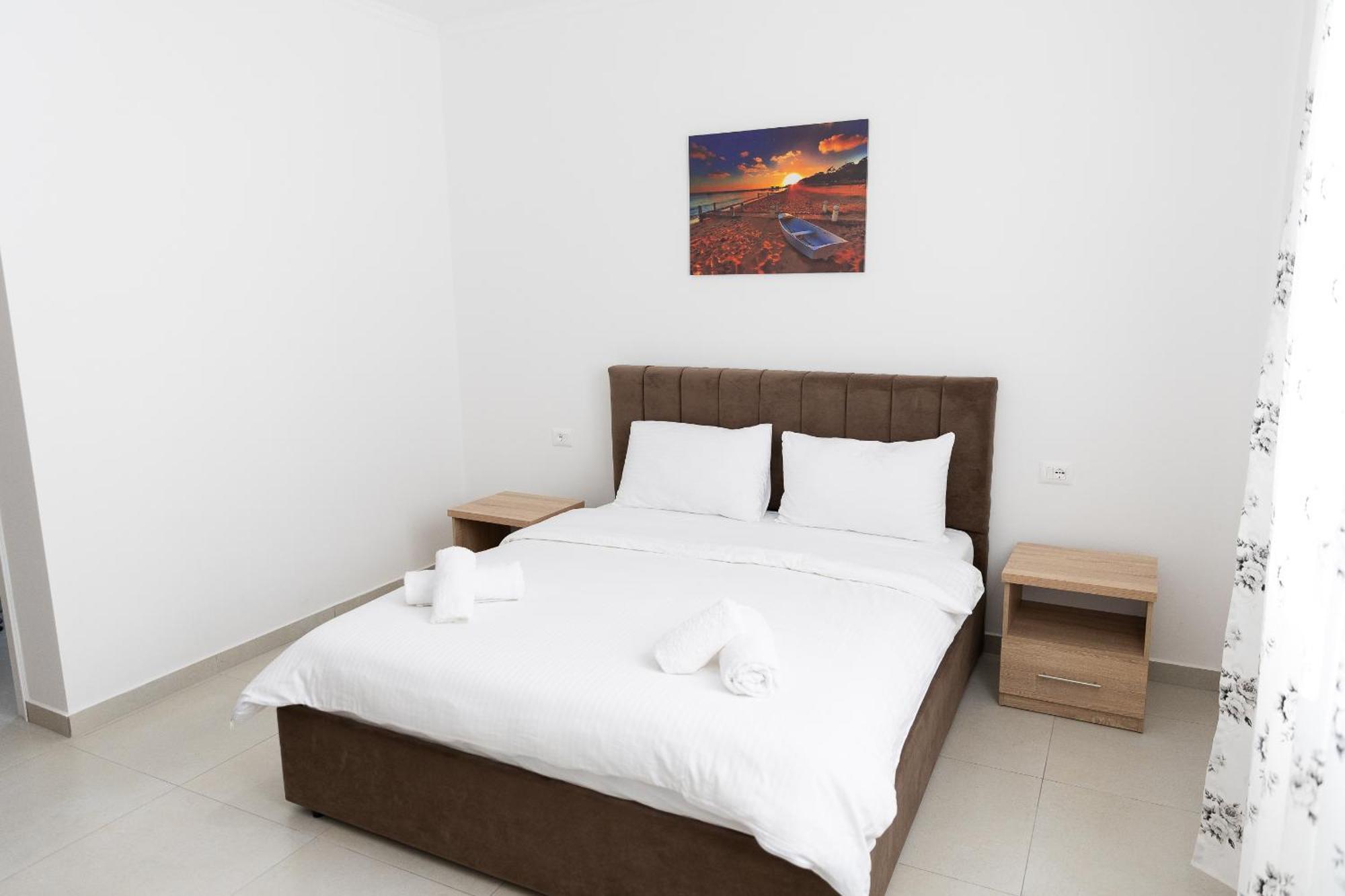 Hotel Paradise Шкодер Экстерьер фото