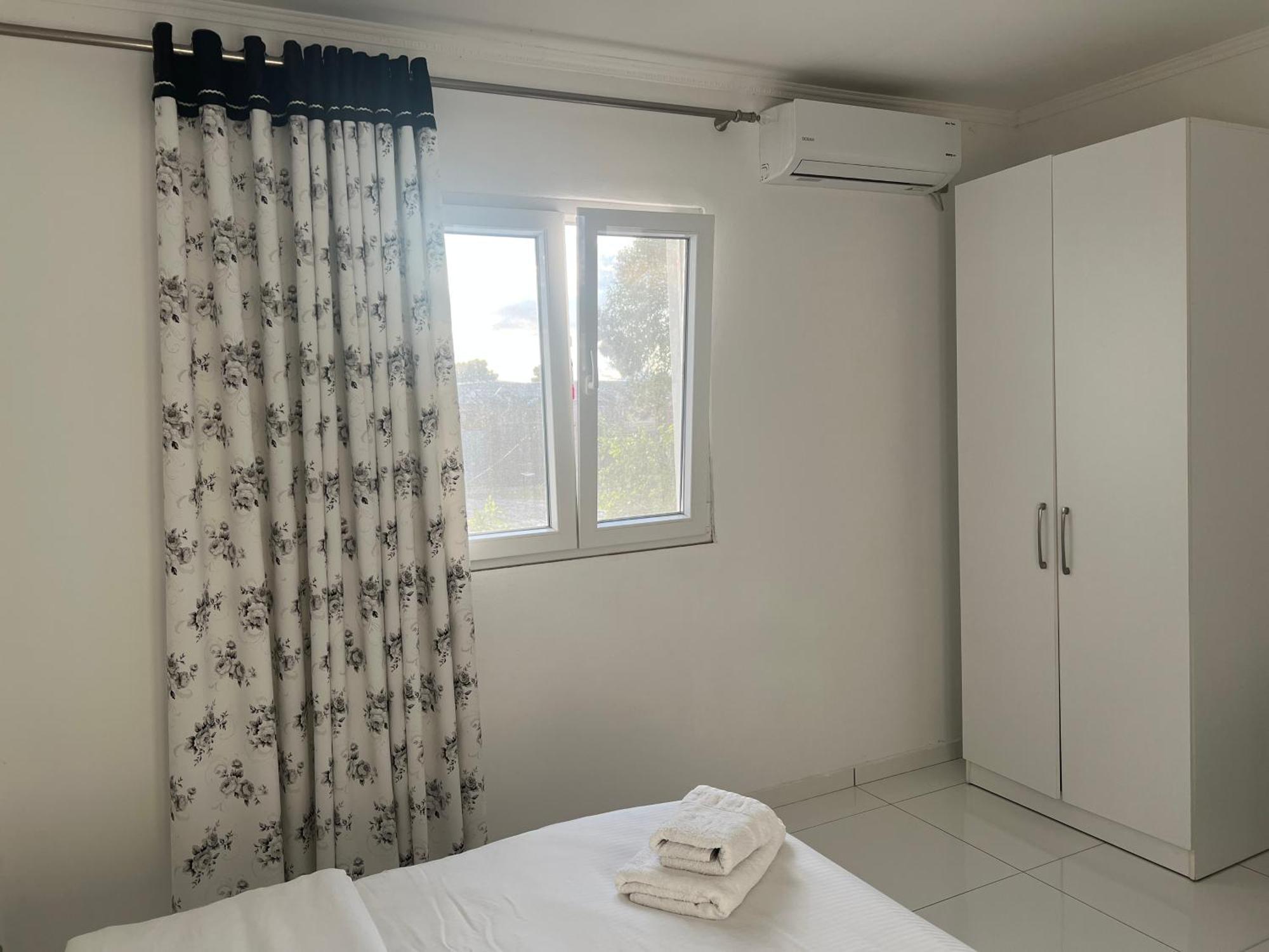 Hotel Paradise Шкодер Экстерьер фото