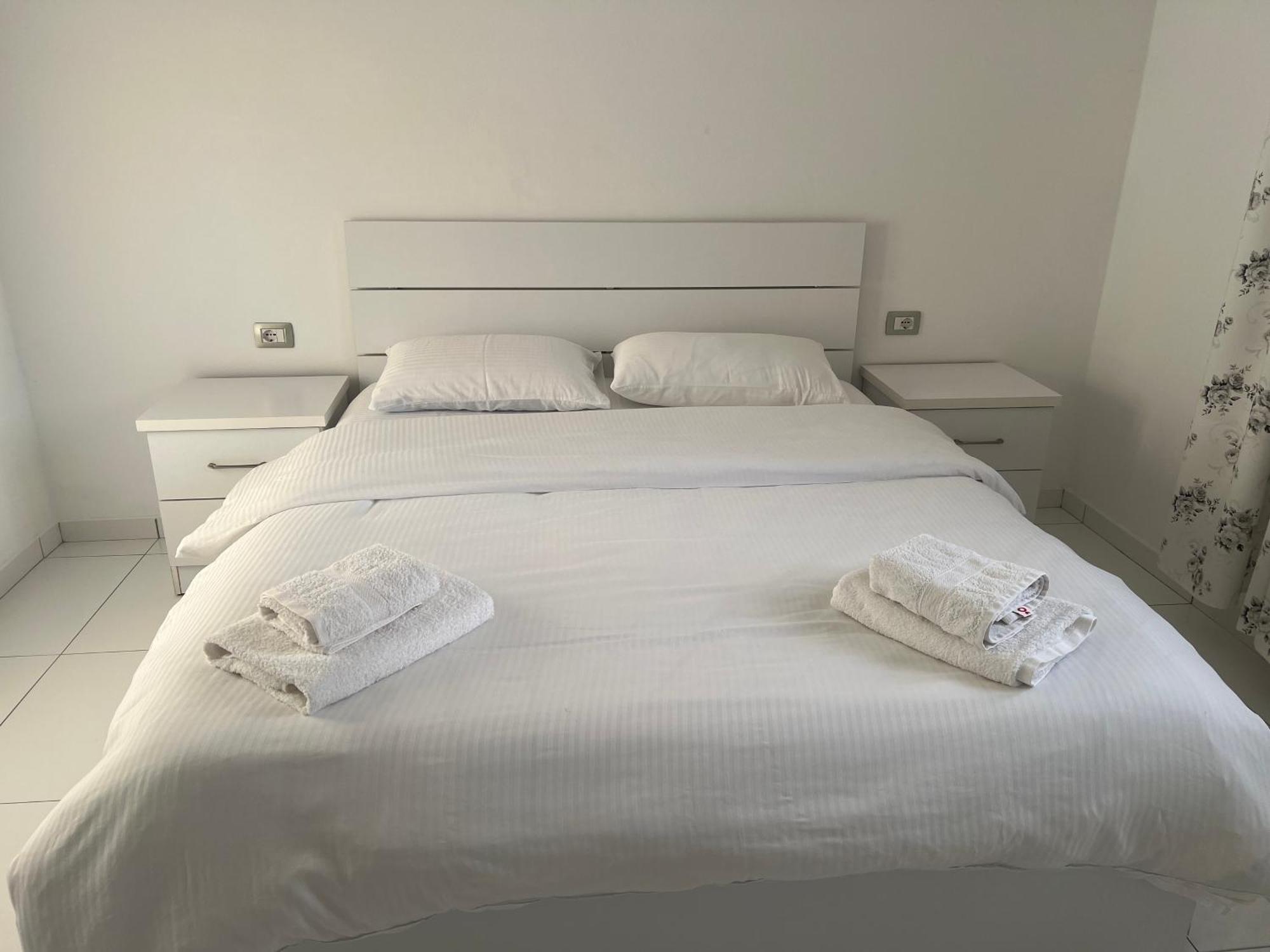 Hotel Paradise Шкодер Экстерьер фото
